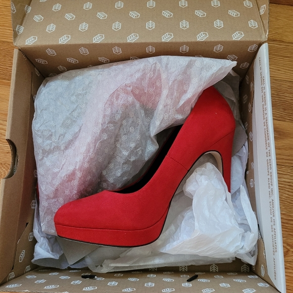 Call it Spring, red , 7 - Picture 3 of 3